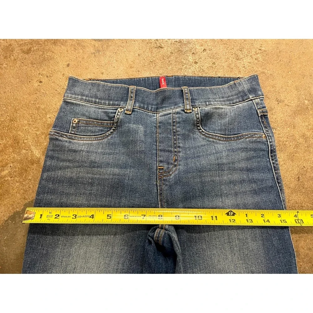 Spanx Jeans Womens Small Blue Denim Cotton Stretch Pull on Mid Rise Straight Leg - Picture 11 of 16